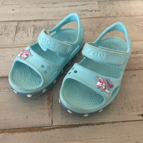 Crocs summer shoes bundle size 6 - Picture 4 of 4